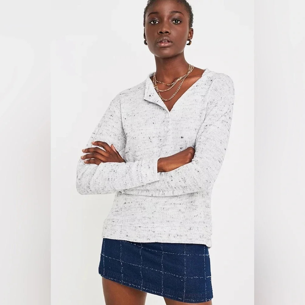 Urban Outfitters Marled Henley Sweater Womens Large Grey Slouchy Knit